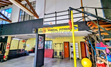 Oportunidad! Tres Locales Comerciales, Venta en Bloque!