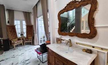 RUMAH MEWAH SIAP HUNI SEPINGGAN PRATAMA