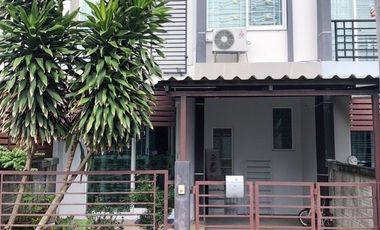 Owner Sale!!! No front of others house on the opposite side!! 18.8 Sq.W 2-storey townhouse for sale at Gusto Sathorn - Taksin! Behind Seacon Bangkae