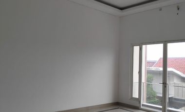 Langka Banget Rumah Baru Gress Citraland dekat Gwalk 4 Kamar Tidur