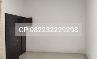 DISEWAKAN RUMAH STRATEGIS PINGGIR JALAN PUSAT KOTA JEMBER