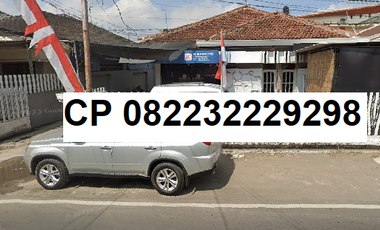 DISEWAKAN RUMAH STRATEGIS PINGGIR JALAN PUSAT KOTA JEMBER