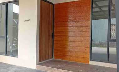 Over kredit Rumah cluster Di mutiara Gading City Bekasi Strategis,nyaman Asri dan aman dr Banjir