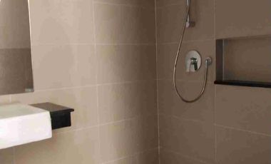 Di Sewakan Rumah 2 Lantai Cluster Eropa Sedayu City Kelapa Gading