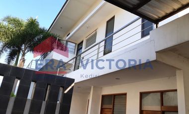 Gudang + Rumah Tinggal + Tanah Luas Jual di Blabak Kota Kediri Perbatasan