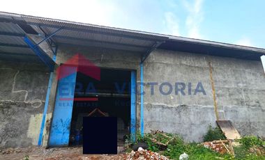 Gudang + Rumah Tinggal + Tanah Luas Jual di Blabak Kota Kediri Perbatasan