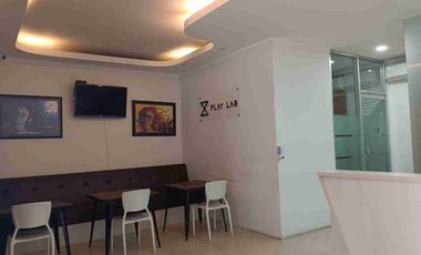 Mini Office 4 Lantai Hook di Cipete Raya