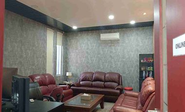 Mini Office 4 Lantai Hook di Cipete Raya