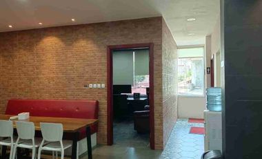 Mini Office 4 Lantai Hook di Cipete Raya