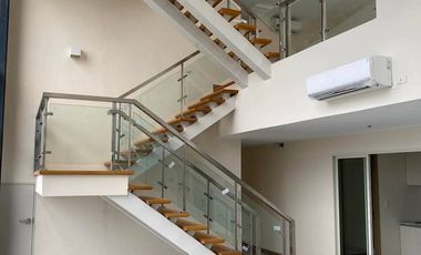 4 Bedroom Penthouse FOR SALE in The Albany Luxury Residence McKinley West Taguig