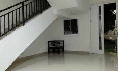 Rumah 2 Lantai Siap Huni di Cluster Amanda Summarecon Bandung
