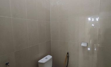 DISEWAKAN CEPAT RUKO 2,5 LANTAI & ROOFTOP DI PERUMNAS 1 TANGERANG