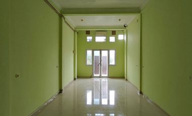 DISEWAKAN CEPAT RUKO 2,5 LANTAI & ROOFTOP DI PERUMNAS 1 TANGERANG