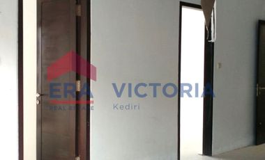 Rumah Dalam Perumahan di Semen Kab Kediri Pemandangan Alam Pegunungan