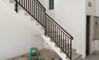 Ruko komersil bangunan baru di kota harapan indah bekasi