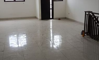 Ruko komersil bangunan baru di kota harapan indah bekasi