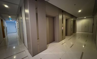 12th Floor, Corner Unit! For Sale – KEYNE BY SANSIRI Condominium (53.7 sq.m) — Next to BTS Thonglor and near Emporium Mall! Urgent sale!