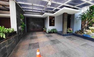 rumah cantik full furnished Cigadung Dago