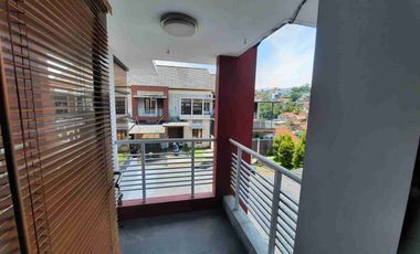 rumah cantik full furnished Cigadung Dago
