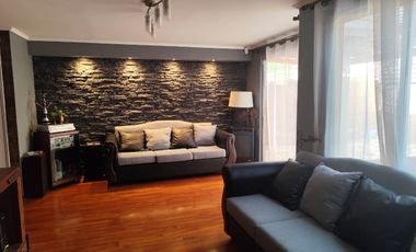 Comoda vivienda en condominio 3 Dorm. 4 Baños