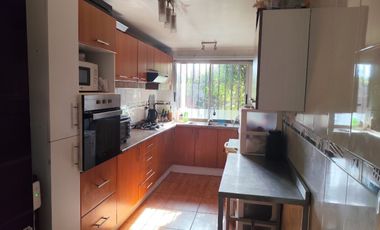 Comoda vivienda en condominio 3 Dorm. 4 Baños