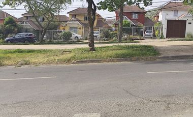 Comoda vivienda en condominio 3 Dorm. 4 Baños