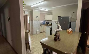 alquilo departamento en San Lorenzo Salinas al pie del mar