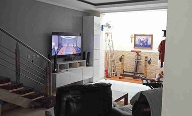 Dijual cepat Rumah 2 lantai di Taman Surya 5, kalideres, jakarta barat