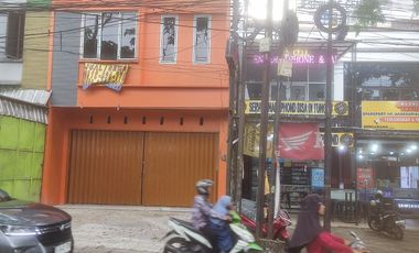 2.5-storey shophouse for sale in Bogor at the busiest and most consumptive point with discounts this month.