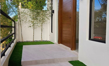 FOR SALE: 5-BR BUNGALOW HOUSE and LOT at BF HOMES PARAÑAQUE