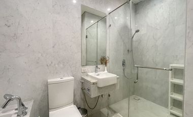 Rush Sale 1 Bedroom Unit 1BR in Trump Tower Makati City