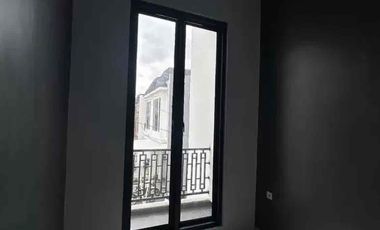 termurah disewakan rumah mewah semi furnish di cluster american style puri harvest bintaro