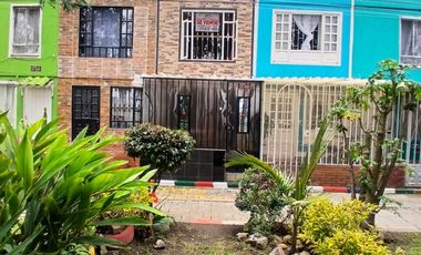 CASA DE 3 PISOS EN VENTA SOACHA CIUDAD LATINA!!!!!