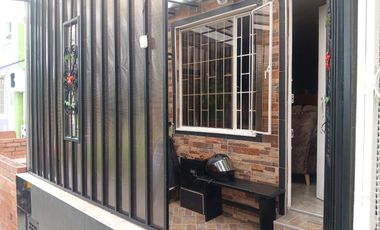 CASA DE 3 PISOS EN VENTA SOACHA CIUDAD LATINA!!!!!