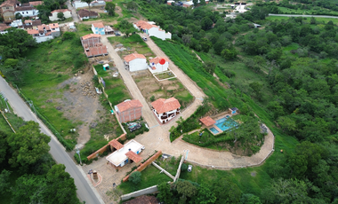 LOTE URBANO EN CONDOMINIO CAPELLANIA CAMPESTRE, EN PINCHOTE - SANTANDER, MUY CERCA A BARICHARA Y SAN GIL. FINANCIACIÓN DIRECTA SIN ESTUDIO DE CRÉDITO.