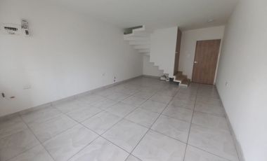 SE ARRIENDA CASA BARRIO NUEVO PALMIRA