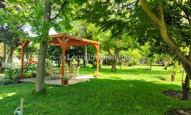 Leon Propiedades vende hermosa parcela con casa en sector Lo Águila , Curacaví.