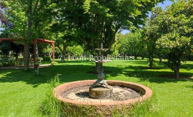 Leon Propiedades vende hermosa parcela con casa en sector Lo Águila , Curacaví.