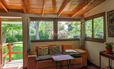 Leon Propiedades vende hermosa parcela con casa en sector Lo Águila , Curacaví.