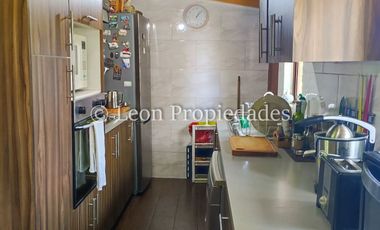 Leon Propiedades vende hermosa parcela con casa en sector Lo Águila , Curacaví.