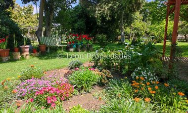 Leon Propiedades vende hermosa parcela con casa en sector Lo Águila , Curacaví.