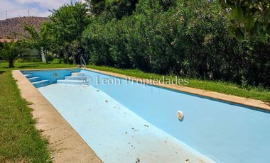 Leon Propiedades vende hermosa parcela con casa en sector Lo Águila , Curacaví.