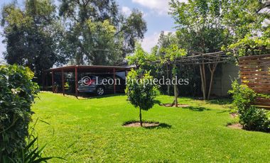 Leon Propiedades vende hermosa parcela con casa en sector Lo Águila , Curacaví.