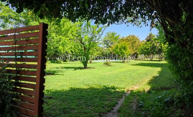 Leon Propiedades vende hermosa parcela con casa en sector Lo Águila , Curacaví.