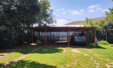 Leon Propiedades vende hermosa parcela con casa en sector Lo Águila , Curacaví.