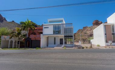 2 CASAS EN VENTA EN SECTOR BAHIA, SAN CARLOS
