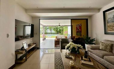 SE VENDE CASA DÚPLEX EN URB. LA PUNTILLA – VÍA A SAMBORONDÓN.