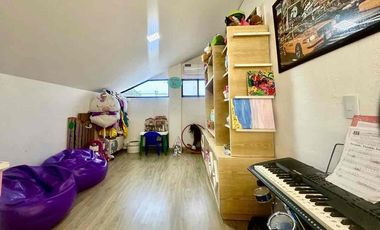 SE VENDE CASA DÚPLEX EN URB. LA PUNTILLA – VÍA A SAMBORONDÓN.