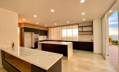 Casa Campestre de lujo con vista a la ciudad en zona residencial exclusiva rodeada por naturaleza