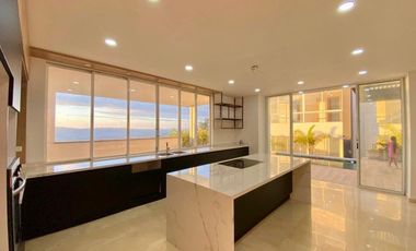 Casa Campestre de lujo con vista a la ciudad en zona residencial exclusiva rodeada por naturaleza